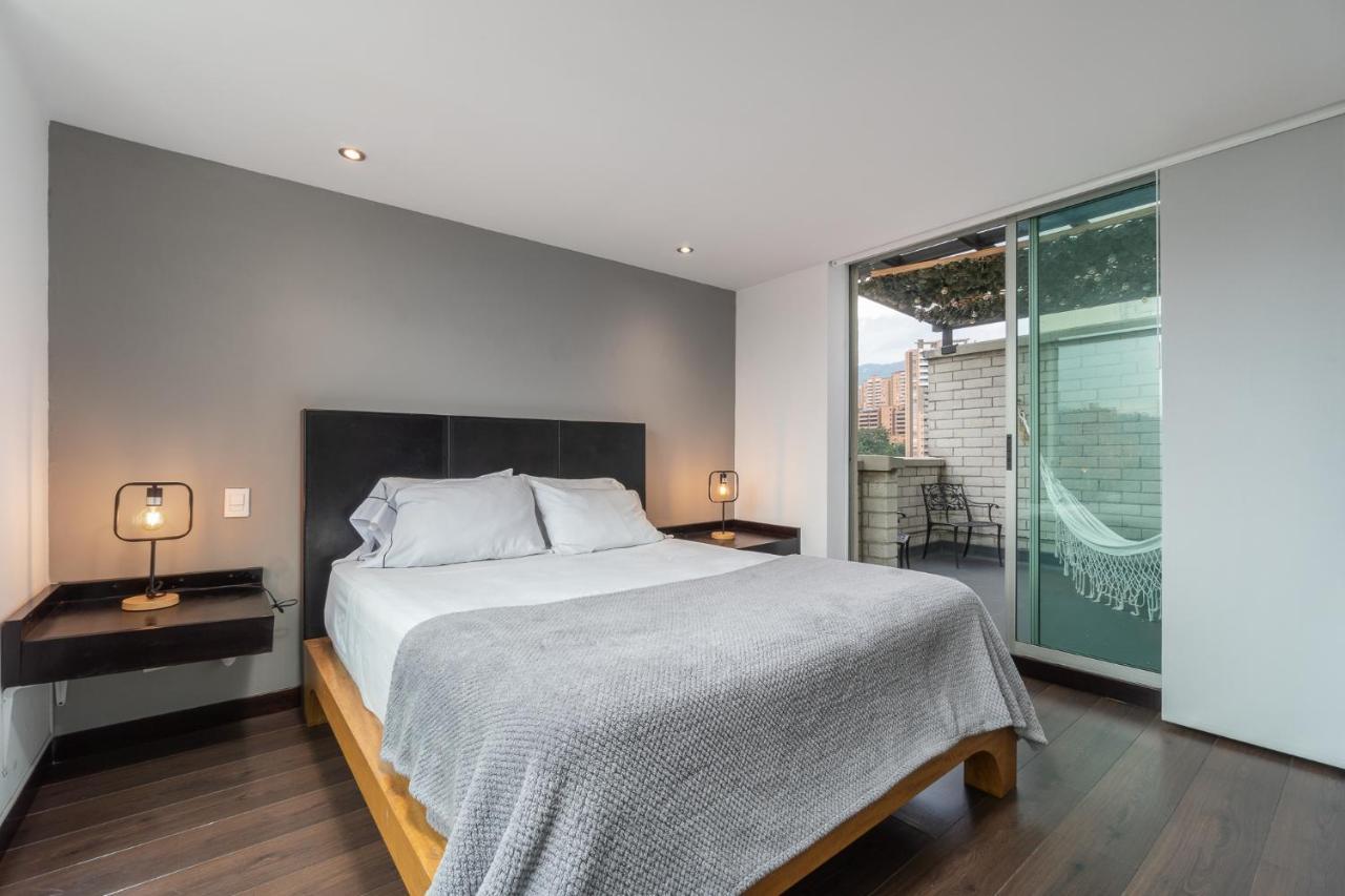 Apartamento con balcón