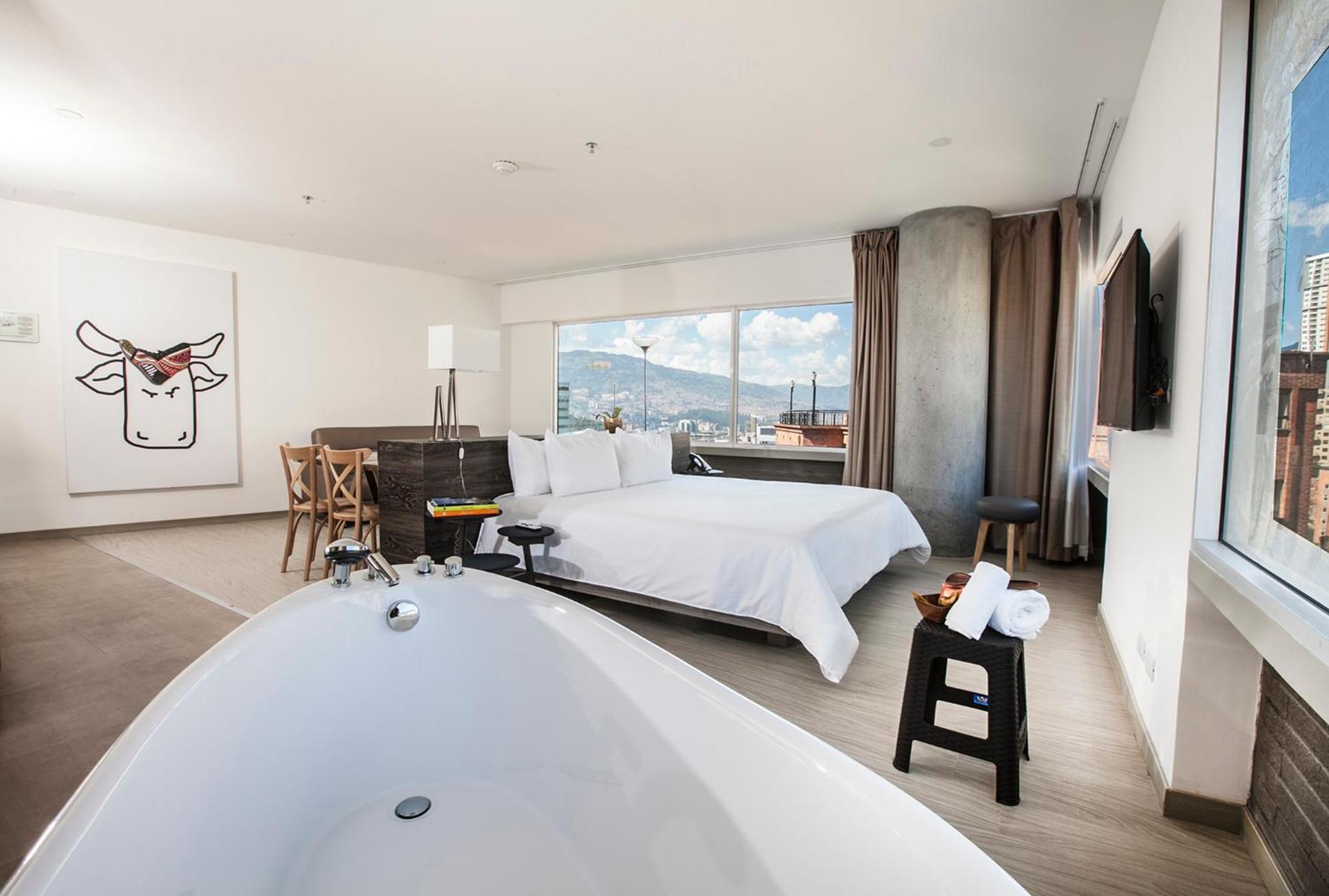 Suite Familiar con vistas a la ciudad y cama extragrande