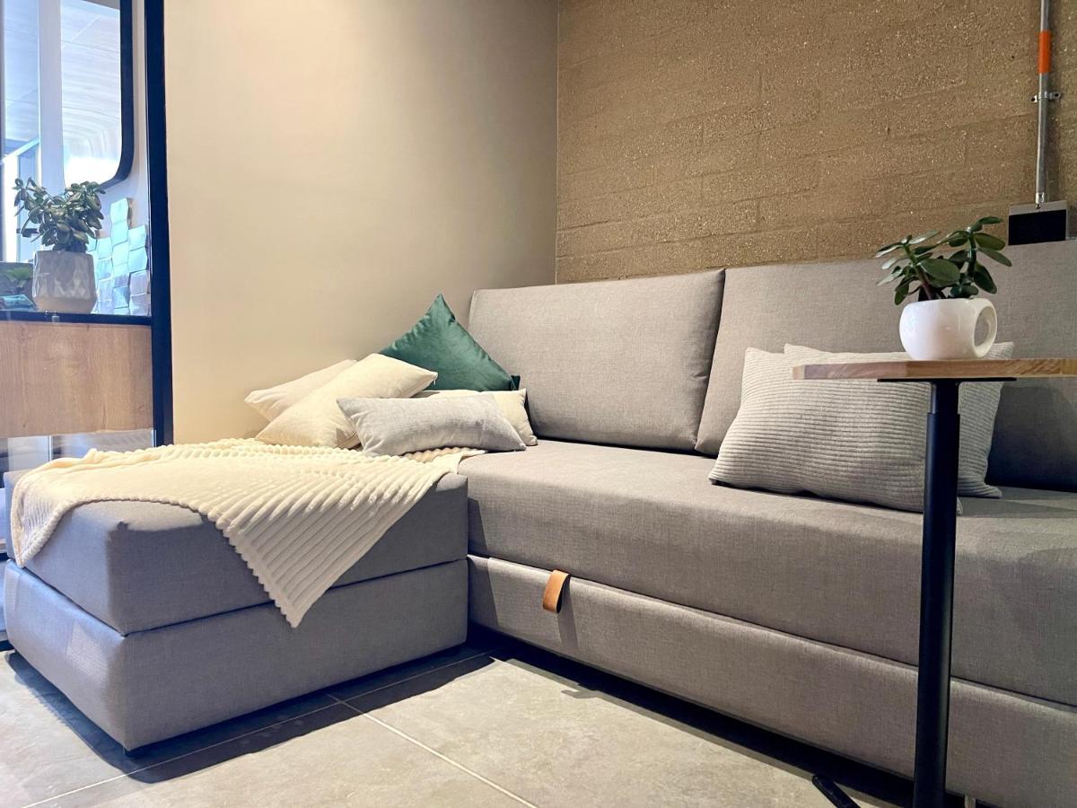 Deluxe Apartment,1298822128:JPEG