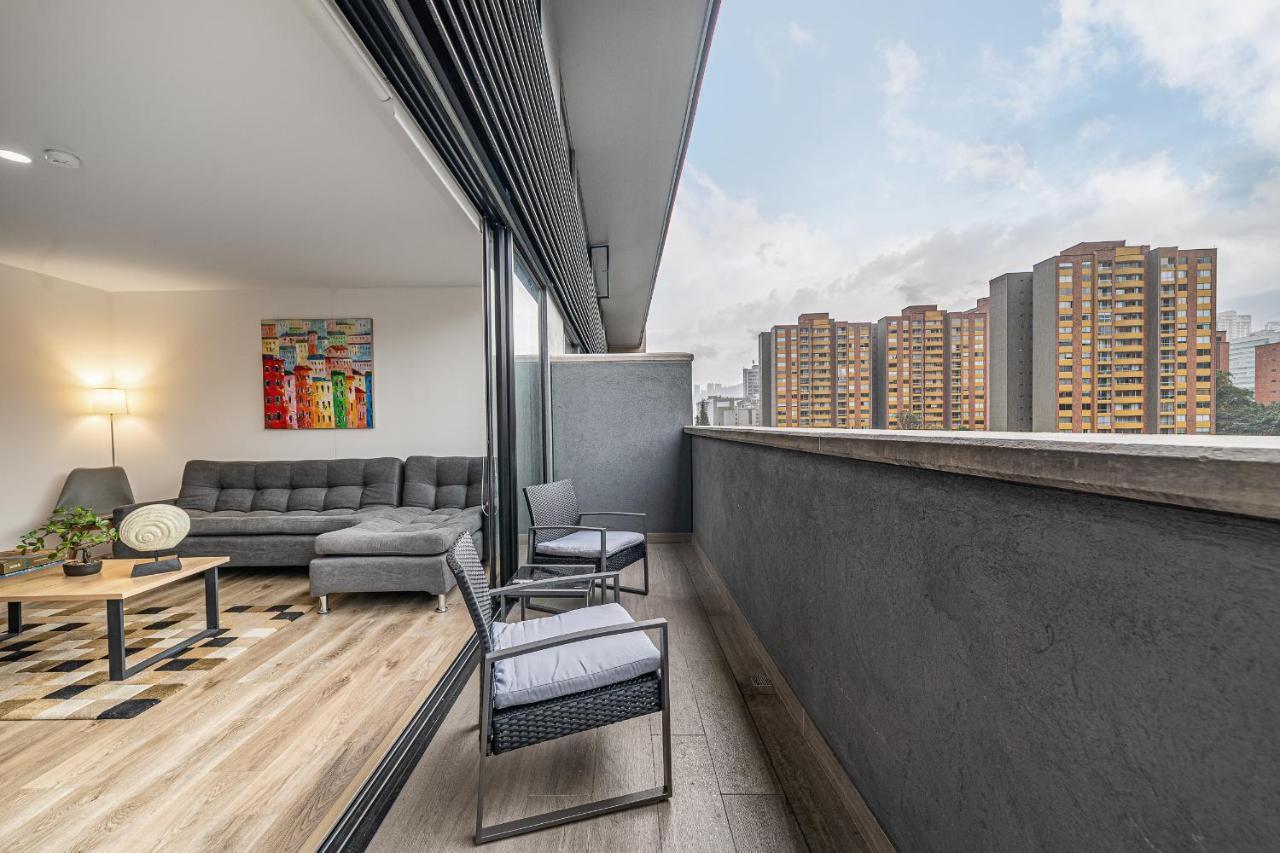 Apartamento con balcón