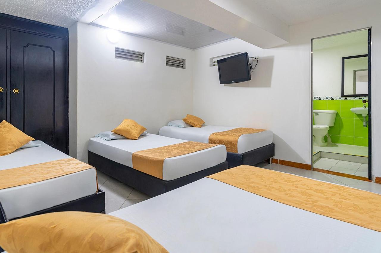 Standard Quadruple Room,1385022881:JPEG