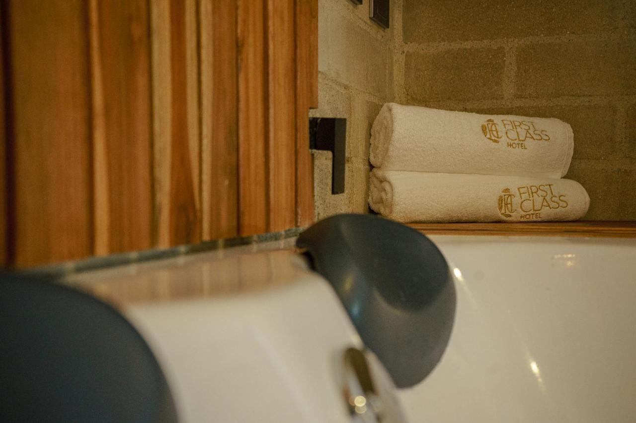 Queen Room Spa Bath