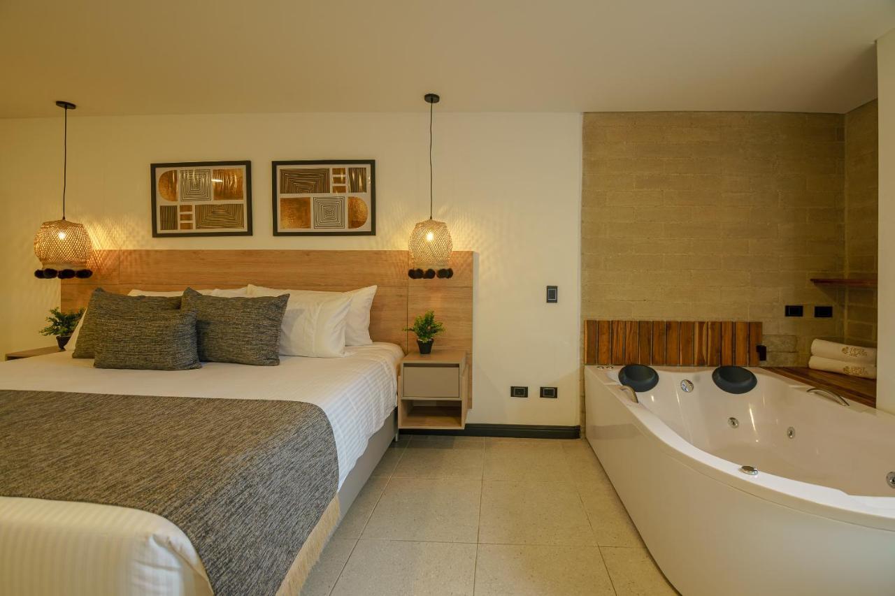 Queen Room Spa Bath