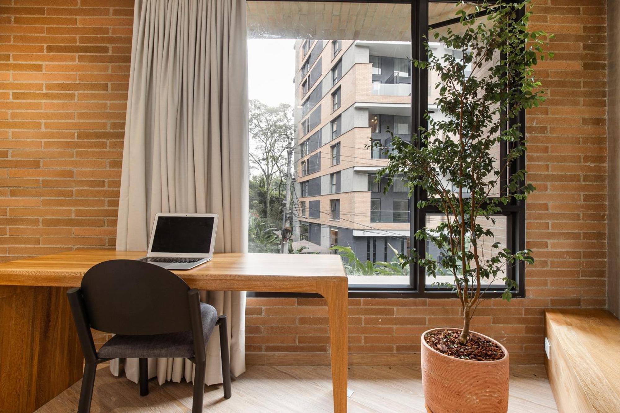 Three-Bedroom Deluxe Apartment