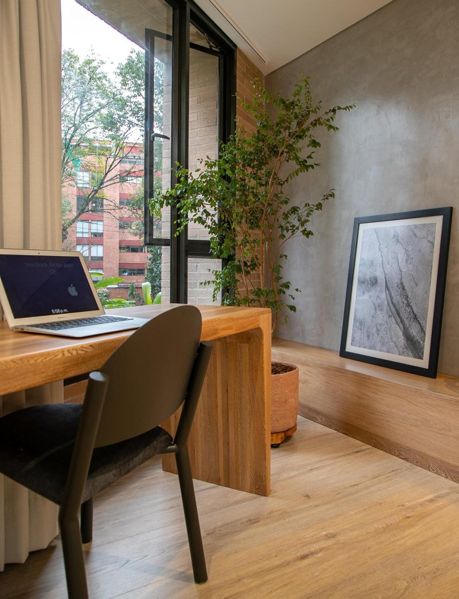 Three-Bedroom Deluxe Apartment