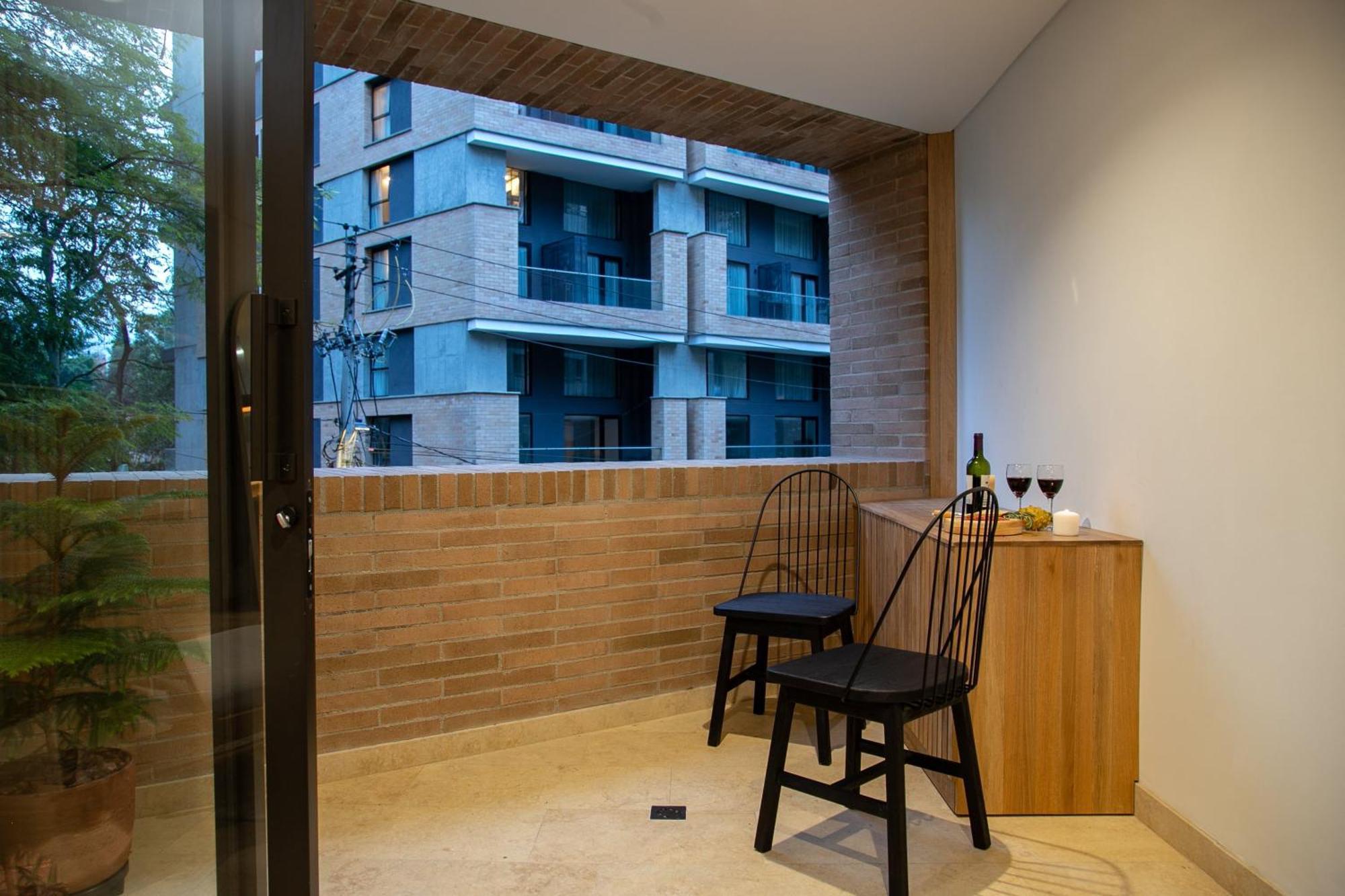Three-Bedroom Deluxe Apartment