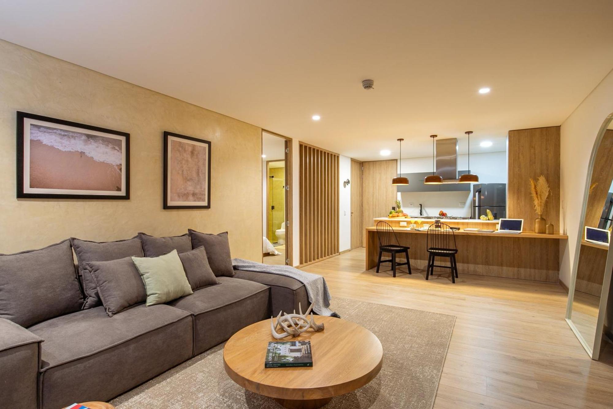 Three-Bedroom Deluxe Apartment