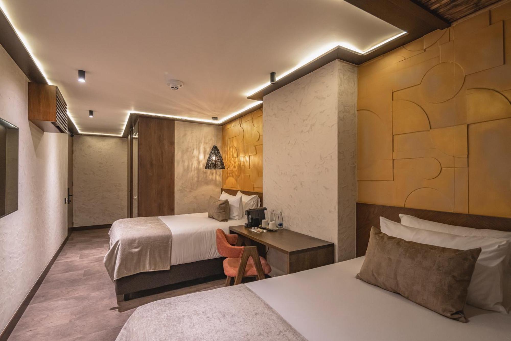 Standard Double Suite,1629566704:JPEG