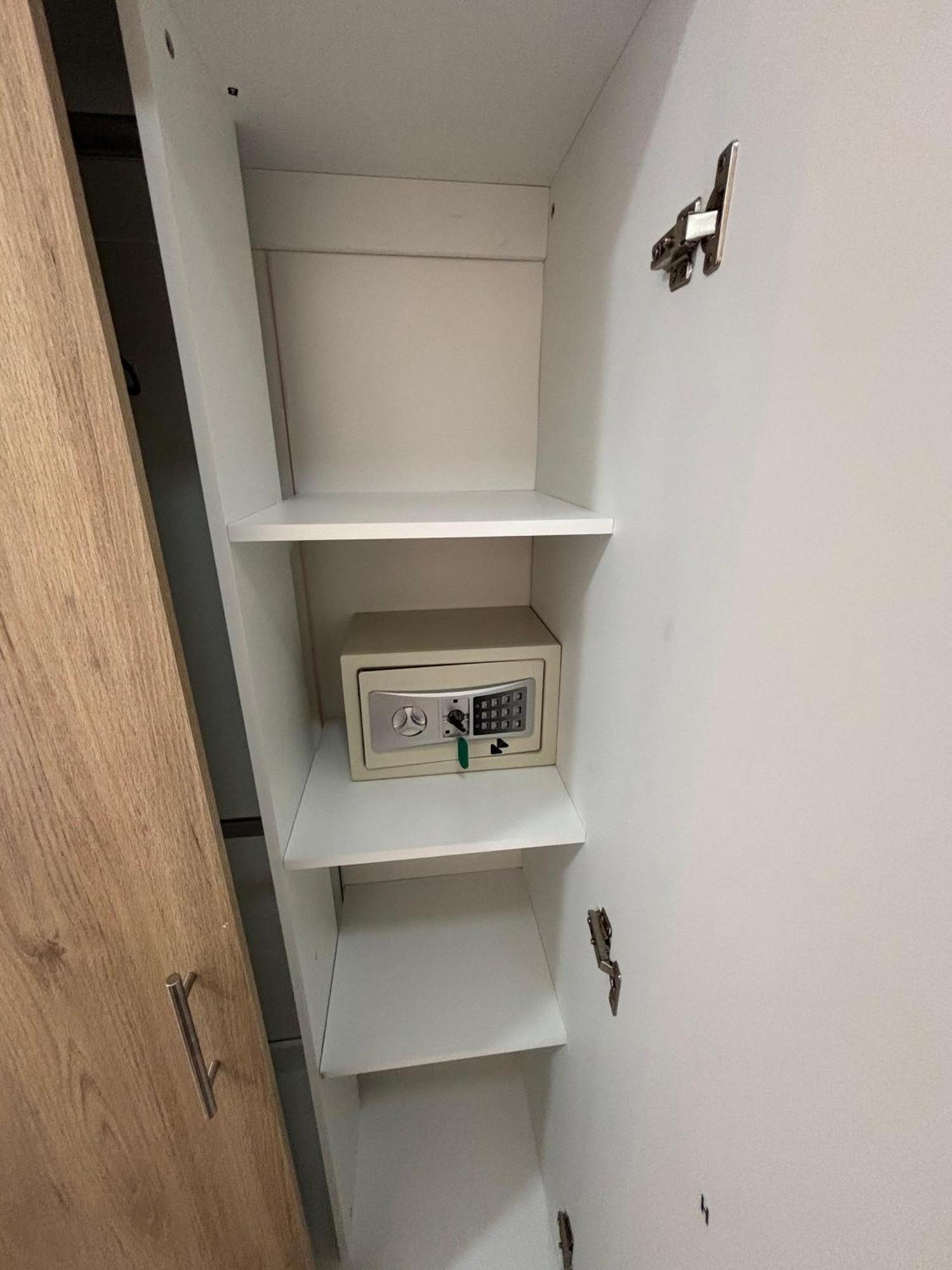 Deluxe Double Room with Private Bathroom,1706957461:JPEG