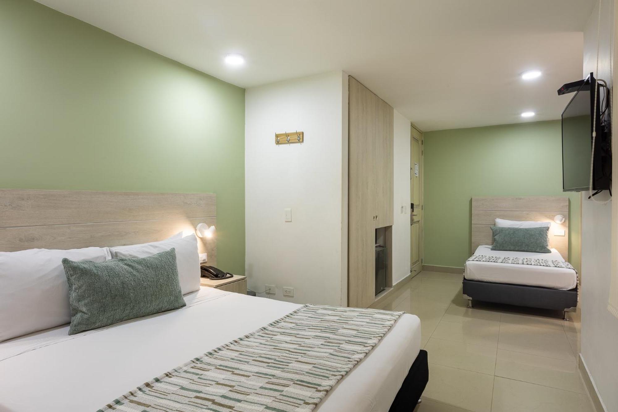 Triple Room,1698914265:JPEG