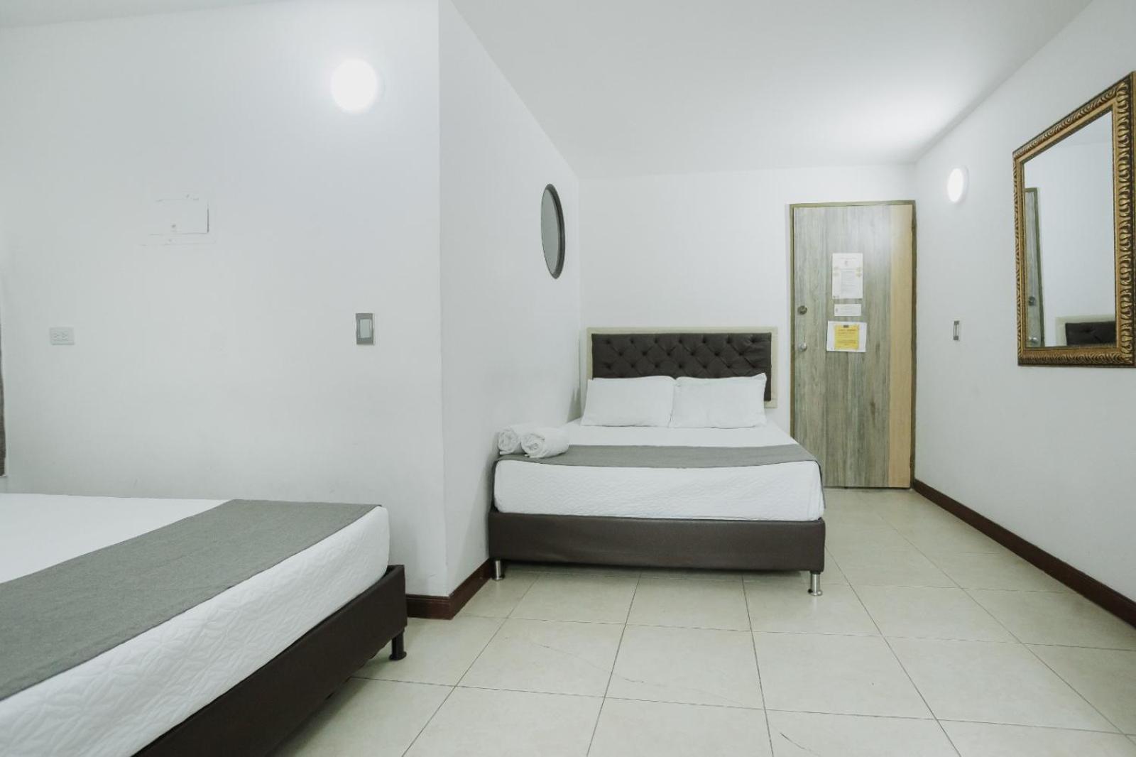 Quadruple Room Bathroom,1766386315:JPEG