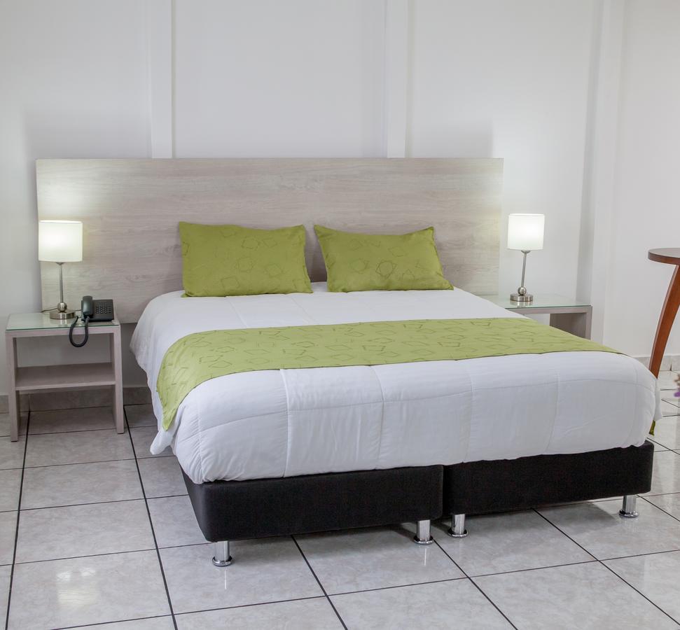 Standard Single Room,668879592:JPEG