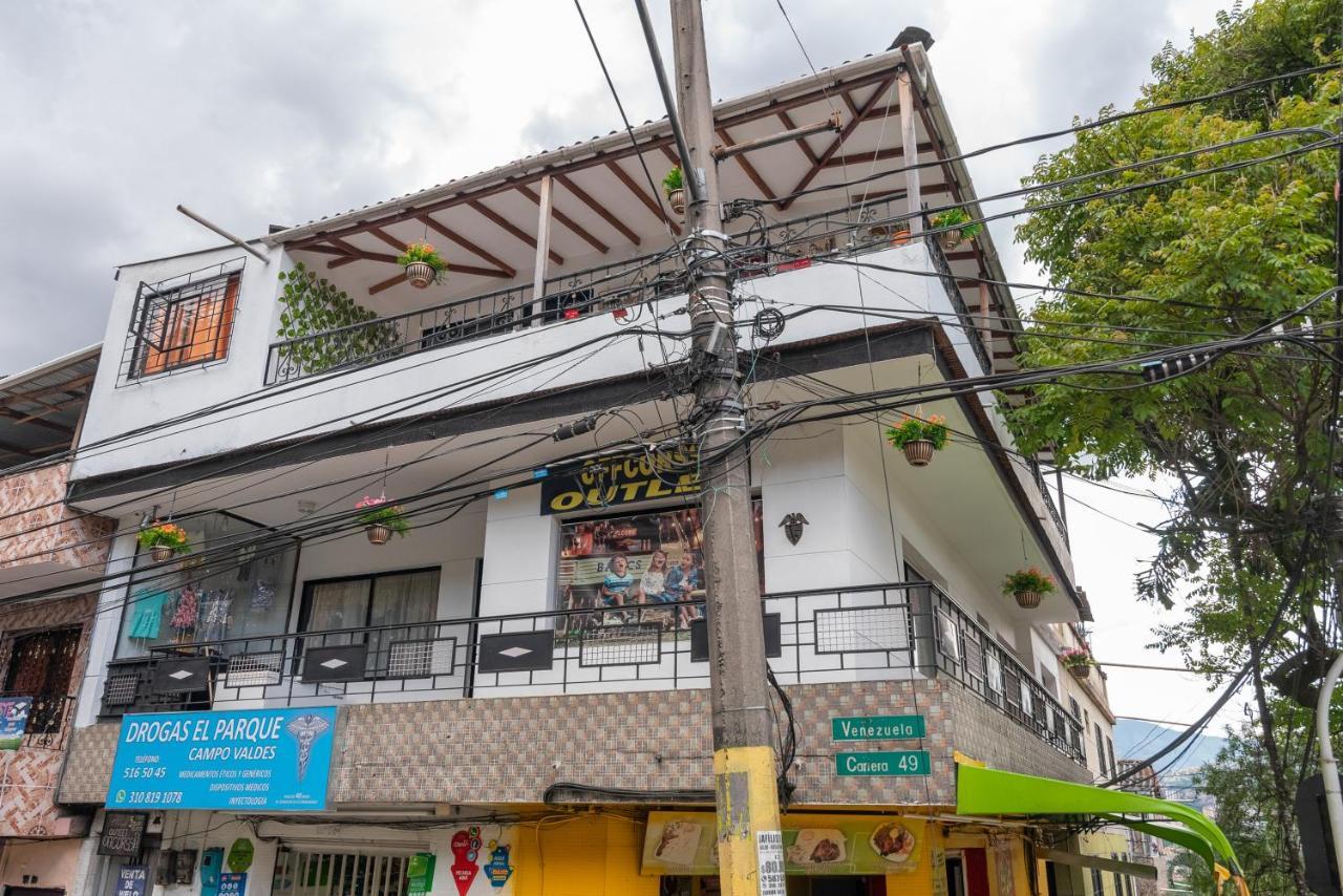 Double Room with Private Bathroom,941466319:JPEG