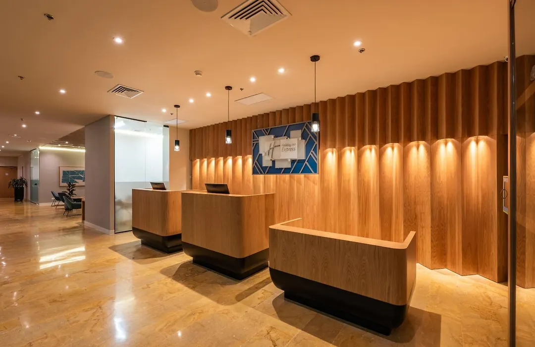 Hotel Holiday Inn Express & Suites Medellin By Ihg-1