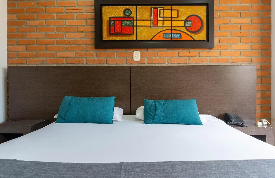 Hotel Casa Blanca Laureles-1