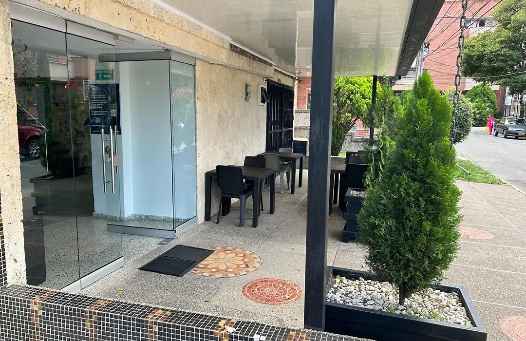 Hotel Urbano 70-1