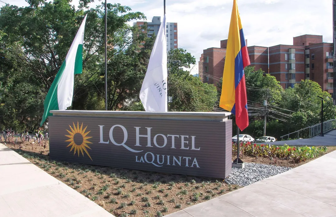 La Quinta by Wyndham Medellin-1
