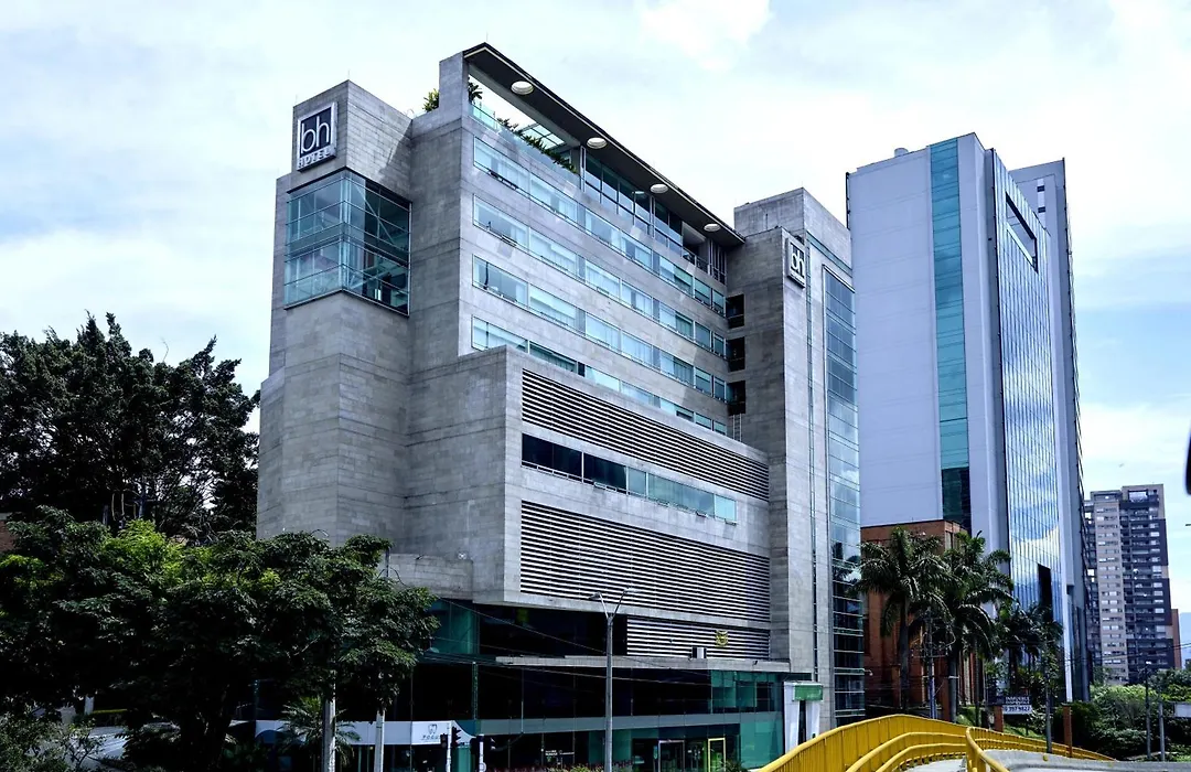 Hotel bh El Poblado-1