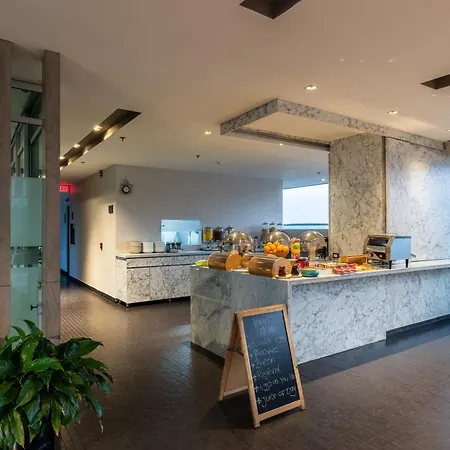 Hotel Holiday Inn Express & Suites Medellin By Ihg-2