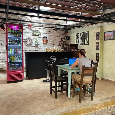 Hostal La Bodeguita Del Mundo Laureles-2