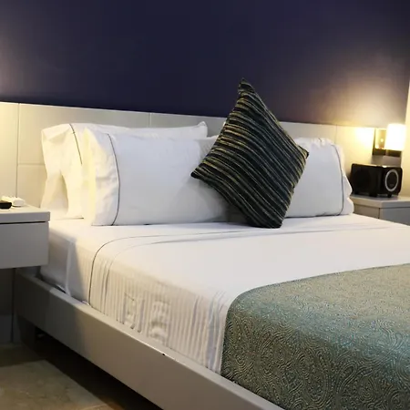 Hotel Lleras 10-3