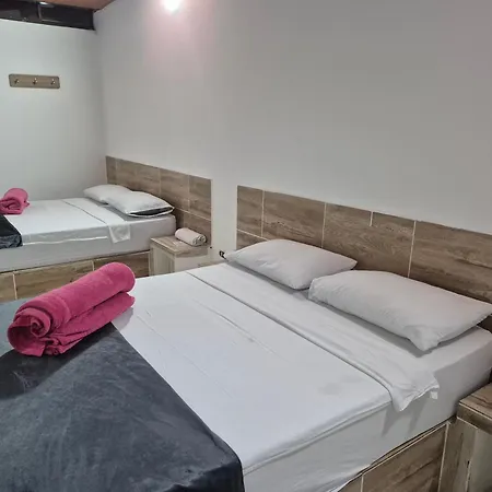Hotel Brisas MEDELLIN-2