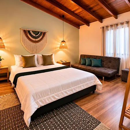 Luum Guest House Manila-2