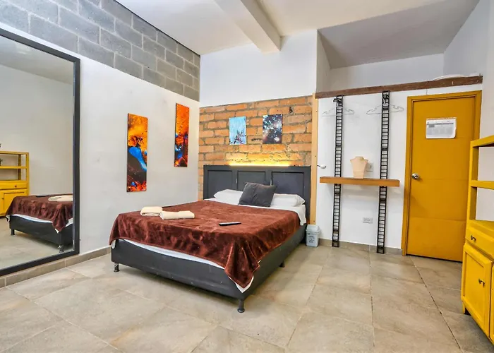 Hotel La Gruta Coliving Medellín
