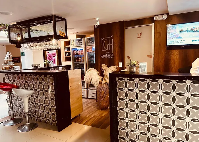 Laureles Guest House Lgh Hotel Medellín