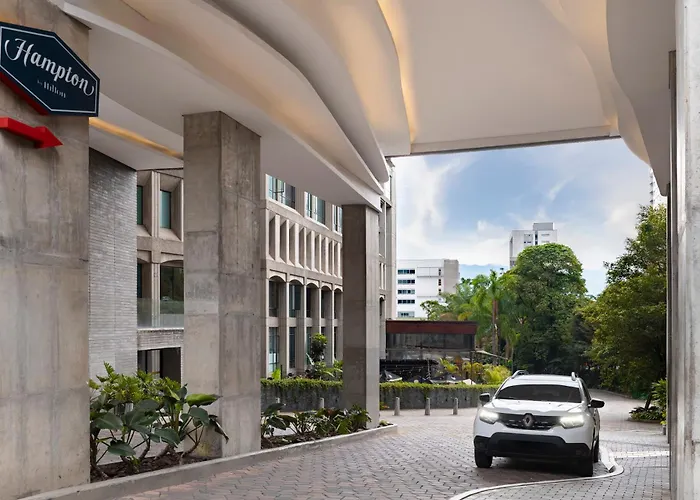 Hoteles en MedellinHampton By Hilton